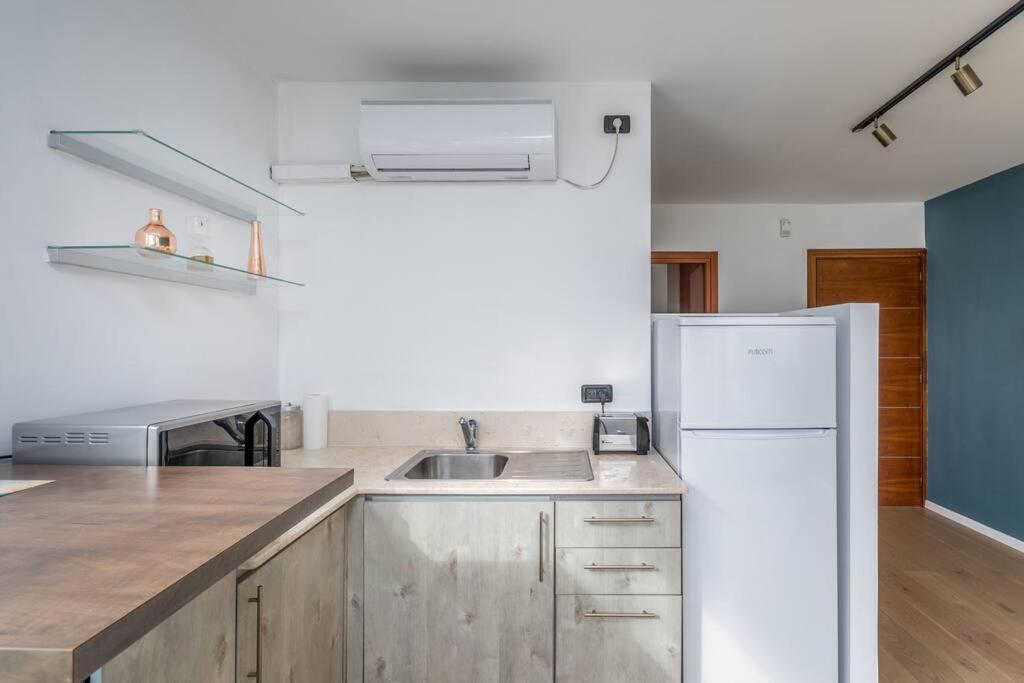Yirmeyahou Suites By Sea U Tlv Tel Aviv Bagian luar foto