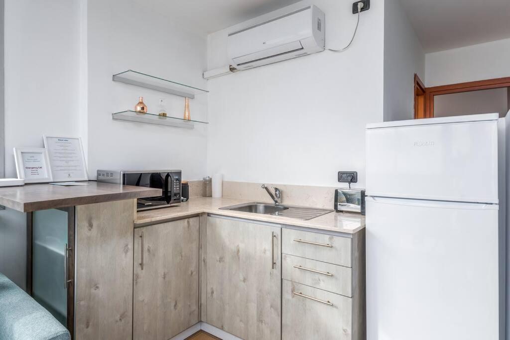 Yirmeyahou Suites By Sea U Tlv Tel Aviv Bagian luar foto