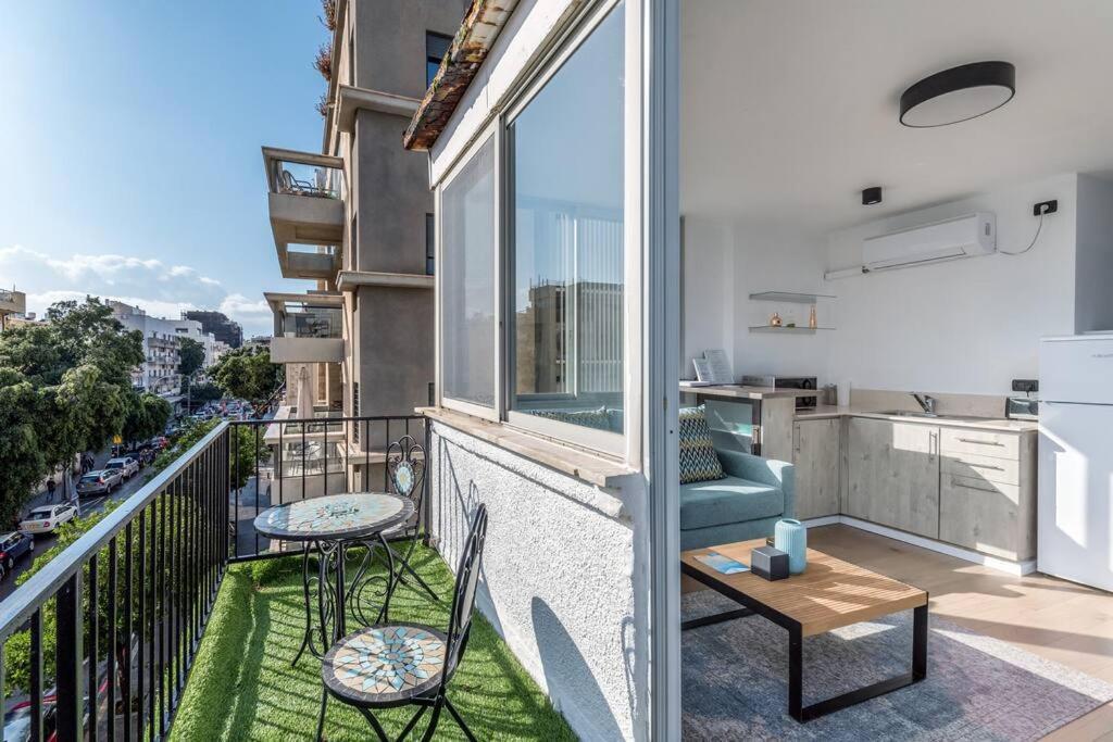 Yirmeyahou Suites By Sea U Tlv Tel Aviv Bagian luar foto