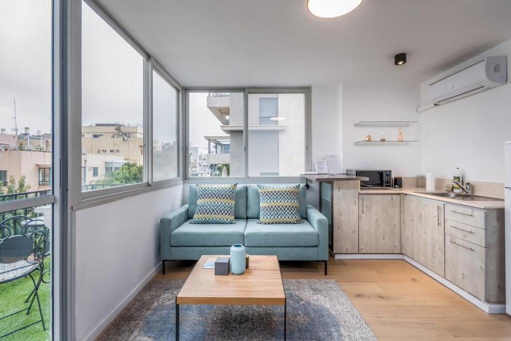 Yirmeyahou Suites By Sea U Tlv Tel Aviv Bagian luar foto